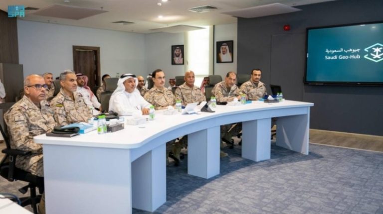 رئيس الجيومكانية يلتقي نائب قائد القوات المشتركة لبحث التعاون المشترك بينهما