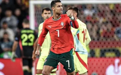 رونالدو يثير الجدل بطلبه التعاقد مع خيسوس بعد تجديد عقده الجديد