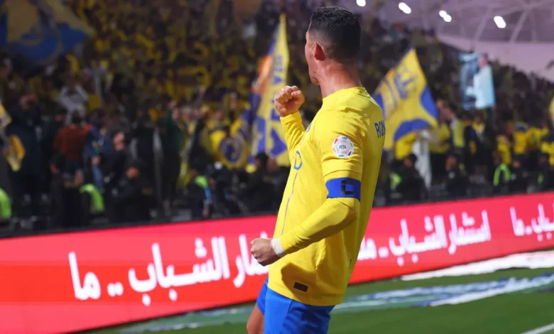 رونالدو يوقع رسميًا على تجديد عقده مع نادي النصر حتى عام 2027
