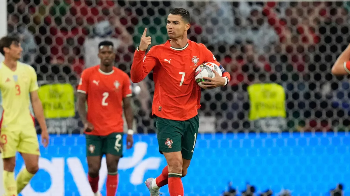 رونالدو يوقع مجددًا مع النصر بعد انتهاء المفاوضات بشكل نهائي