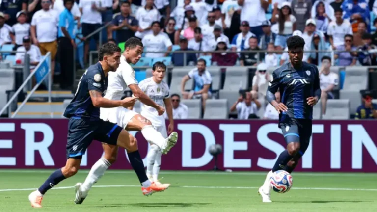 جماهير ريال مدريد تعبر عن استيائها تجاه نجم الفريق بعد الأداء المخيب ضد باتشوكا