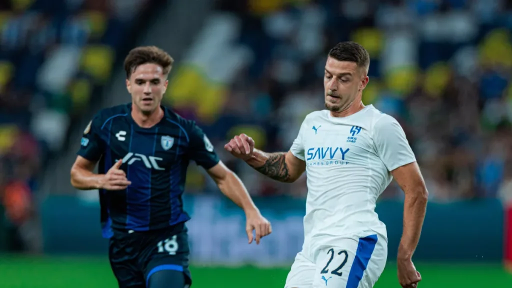 سالم وليوناردو يقودان الهلال للتأهل إلى دور الـ 16 في كأس العالم للأندية