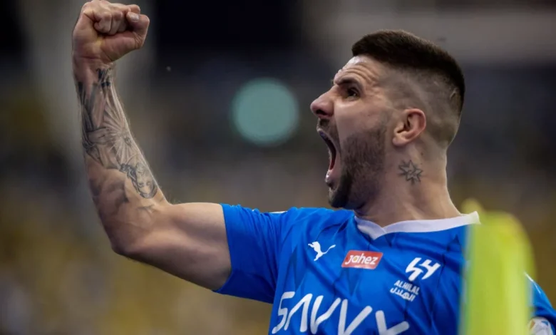 سر لقاء "استغناء" الهلال عن ميتروفيتش والكلمة الحاسمة لإنزاجي في القرار النهائي