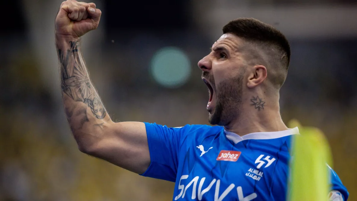 سر لقاء "استغناء" الهلال عن ميتروفيتش والكلمة الحاسمة لإنزاجي في القرار النهائي