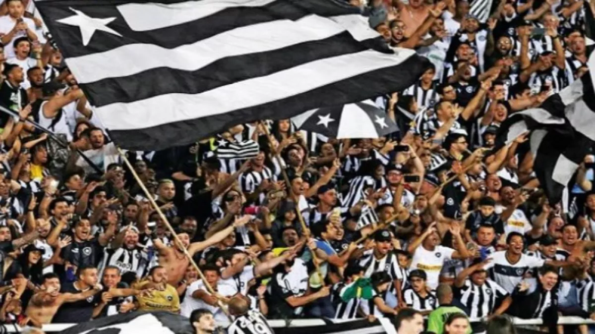 سنوب دوج يثير حماس جماهير بوتافوجو خلال مواجهة أتلتيكو مدريد في مونديال الأندية