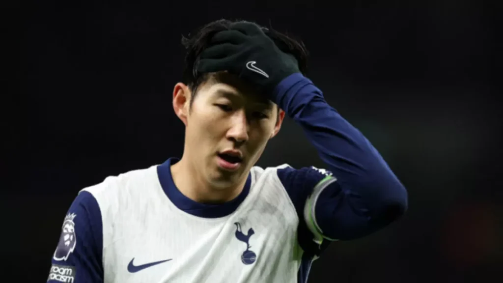 سون يناقش مع مورينيو إمكانية الانتقال إلى فنربخشة في حديثات حصرية