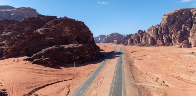 طريق تبوك-حقل مشروع استراتيجي لدعم السياحة على سواحل خليج العقبة