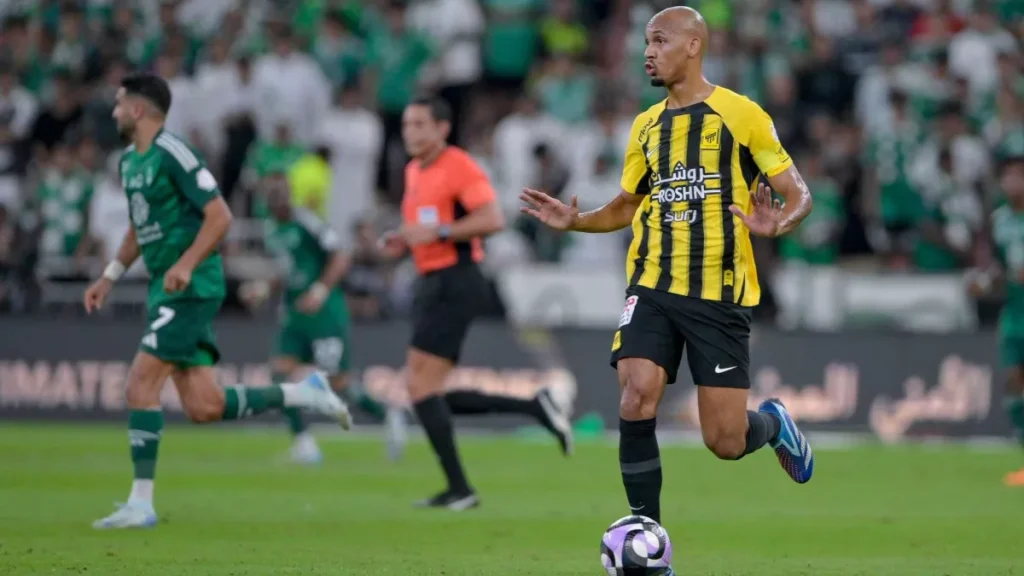 فابينيو يرد رسميًا على شائعات انتقاله للدوري البرازيلي خلال فترة الانتقالات الصيفية