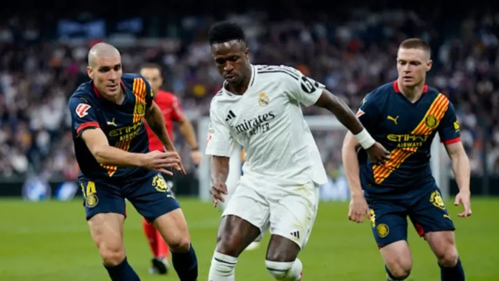 فينيسيوس ينبه لاعبي ريال مدريد قبل مباراة الهلال بتصريح غير متوقع ومثير للقلق