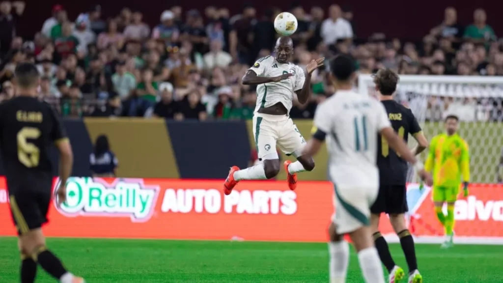 كأس الكونكاكاف: الشوط الأول بين السعودية والمكسيك ينتهي بالتعادل دون أهداف