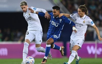 لاعب أمريكي سابق يعتقد أن الهلال يضاهي ريال مدريد في الأداء على الورق