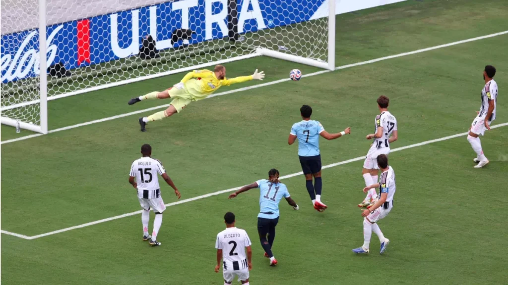 مانشستر سيتي يتفوق على يوفنتوس بهدفين في الشوط الأول بكأس العالم للأندية