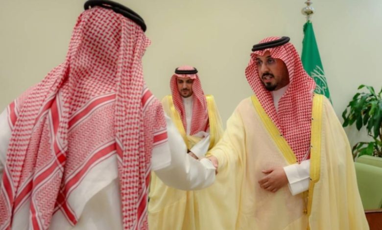 محافظ الخرج يستقبل التهاني بمناسبة عيد الأضحى من موظفي وموظفات المحافظة