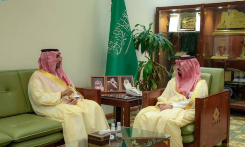 محافظ الخرج يستقبل رئيس جامعة الأمير سطام لتعزيز التعاون بين المؤسسة التعليمية والمحافظة