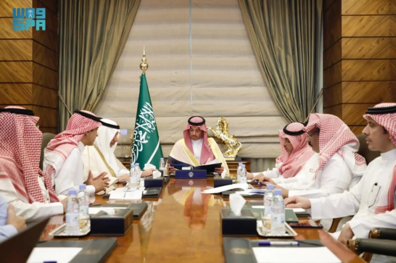 محافظ جدة يتابع تقدم مشاريع شركة المياه الوطنية ويشدد على أهمية سرعة الإنجاز