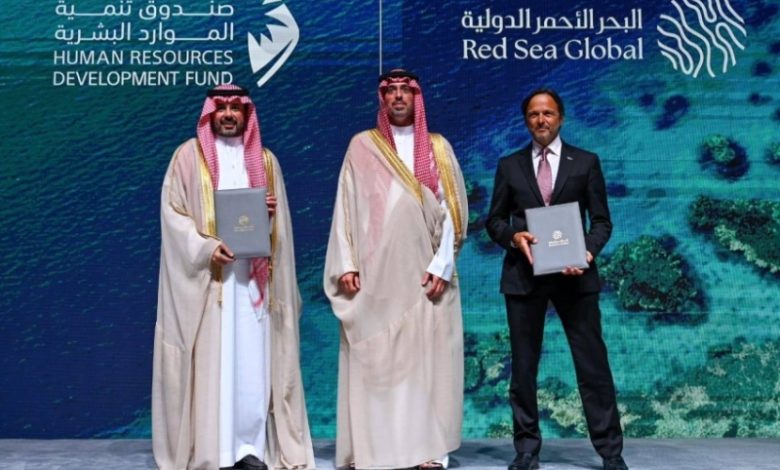 محافظ جدة يشارك في احتفال تخريج دفعة برنامج "البحر الأحمر" للتدريب المهني الثالثة