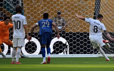 مدرب سالزبورج يُحدث ضجة كبيرة في الساحة الرياضية قبيل مباراة الهلال بالمونديال