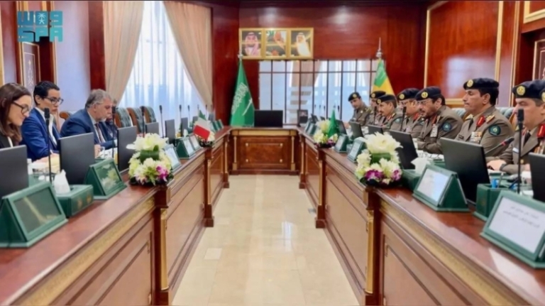 مدير الدفاع المدني يناقش القضايا المشتركة مع رئيس الحماية المدنية الإيطالية