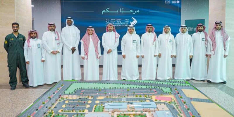 مدير صندوق تنمية الموارد البشرية يقوم بزيارة لأكاديمية الحفر العربية في المملكة العربية السعودية