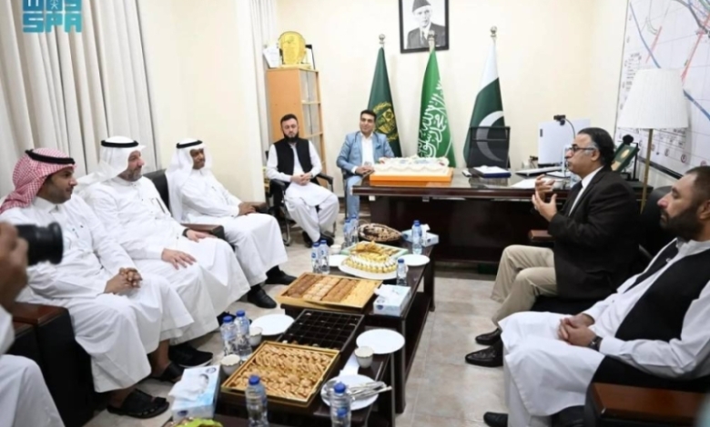 "مشاط" يراقب تقدم العمل في مكاتب تنظيم شؤون الحج بكل دقة واهتمام