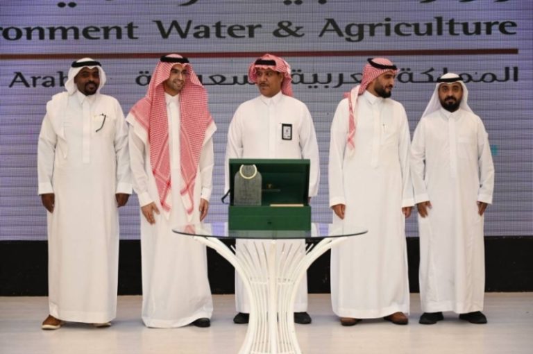 مكة المكرمة تكرّم العاملين في موسم الحج 1446هـ تقديراً لجهودهم الكبيرة والمتميزة