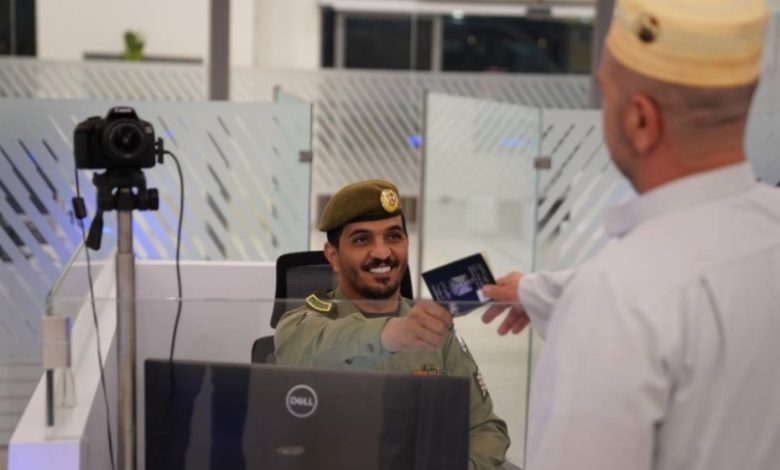 منفذ جديدة عرعر يكمل خطوات مغادرة ضيوف الرحمن بجوازات السفر بشكل سلس