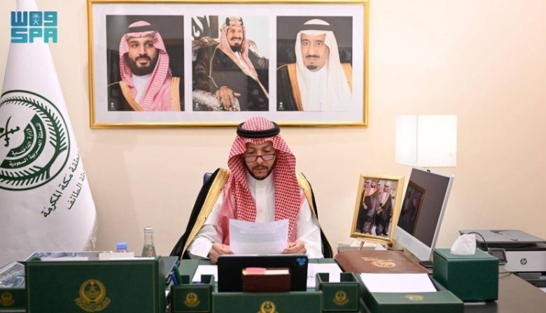 مُحافظ الطائف يستعرض مشروعات الطرق ومبادرات فصل الصيف الجديدة والمبتكرة