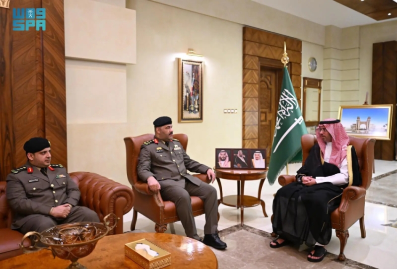 مُحافظ جدة يستقبل المسؤول الأعلى في إدارة مكافحة المخدرات بمكة المكرمة لتعزيز التعاون