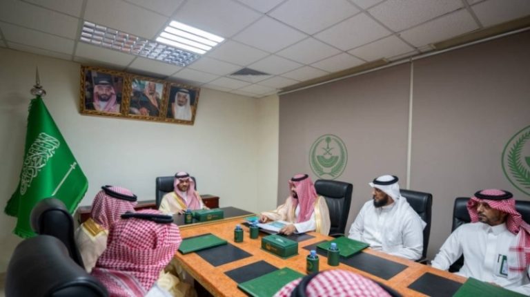 نائب أمير حائل يستعرض مشاريع بلدية بقعاء وجهود جمعية التنمية الاجتماعية في المنطقة