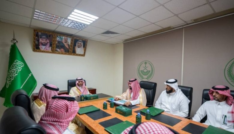 نائب أمير حائل يستعرض مشاريع بلدية بقعاء وجهود جمعية التنمية الاجتماعية في المنطقة