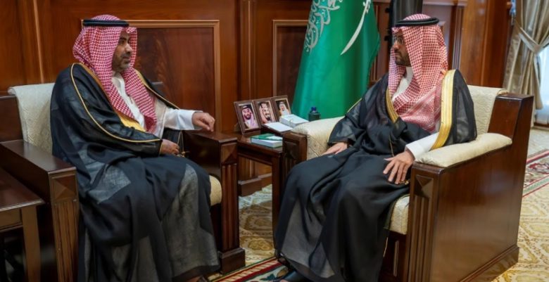 نائب أمير حائل يلتقي مدير عام التعليم ويبحث سبل تطوير العملية التعليمية بالمنطقة