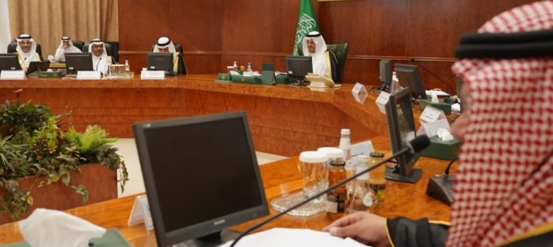 نائب أمير مكة يرأس اجتماع لجنة الحج لاستعراض التحضيرات المبكرة لموسم حج 1447هـ