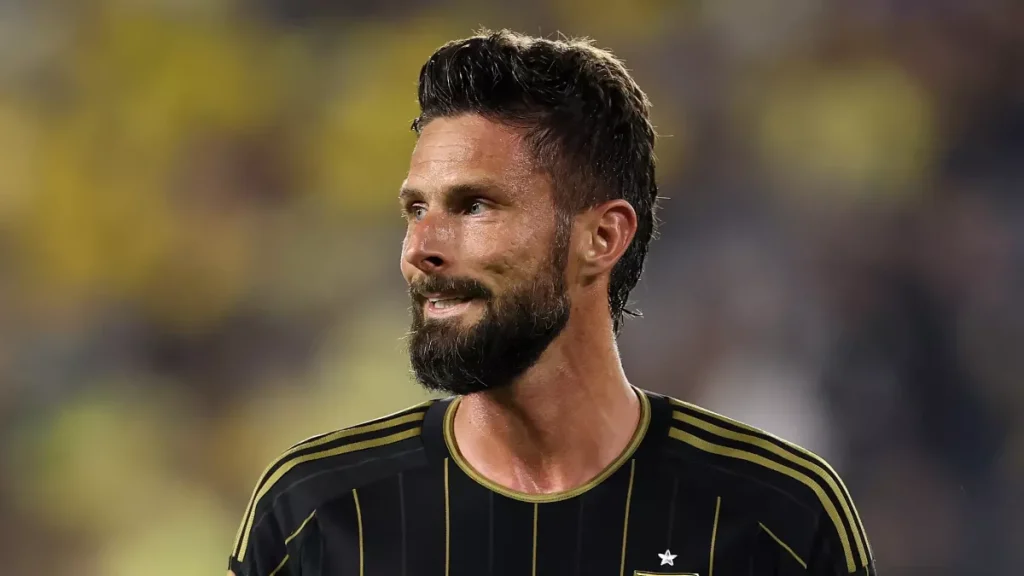 نادٍ فرنسي يعلن إنهاء الصفقة لضم اللاعب جيرو بشكل نهائي