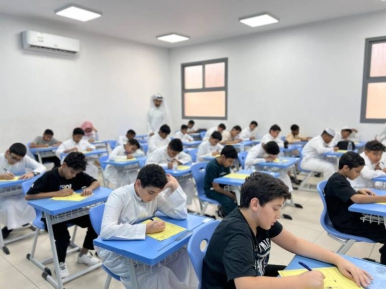 نصف مليون طالب وطالبة في تعليم الشرقية وحفر الباطن يباشرون اختبارات الفصل الدراسي الثالث
