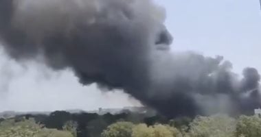 نقل أكثر من 100 جثة لمستشفى بعد حادث الطائرة في آباد