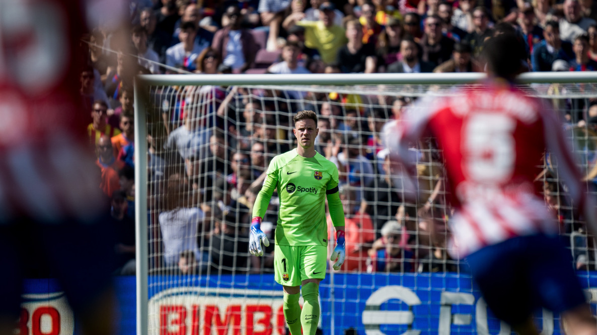 هل تقترب نهاية مسيرة شتيجن مع برشلونة دون وجود إعلان رسمي واضح؟