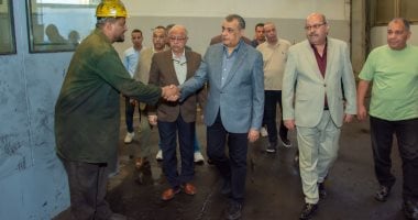 وزير الإنتاج الحربي يتفقد عمليات التصنيع بشركة حلوان الهندسية