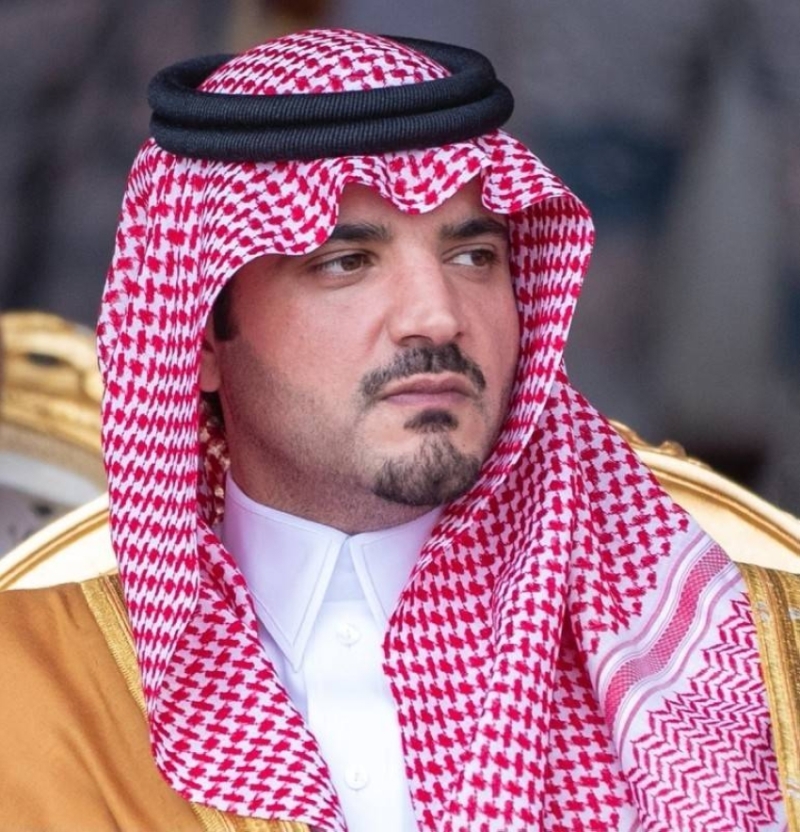 وزير الداخلية يقدم تعازيه لعصام الشريف في رحيل والدته الغالية