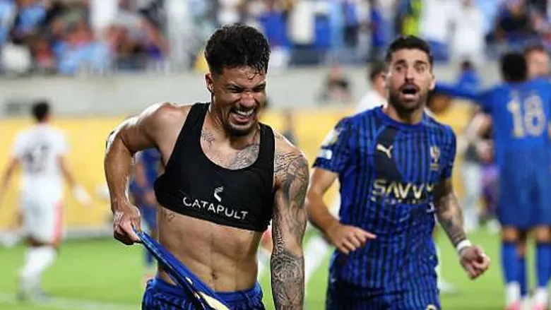 النشرة الرياضية.. تأهل تاريخي للهلال وأزمة وسام بالأهلي والزمالك يحسم صفقة فاركو