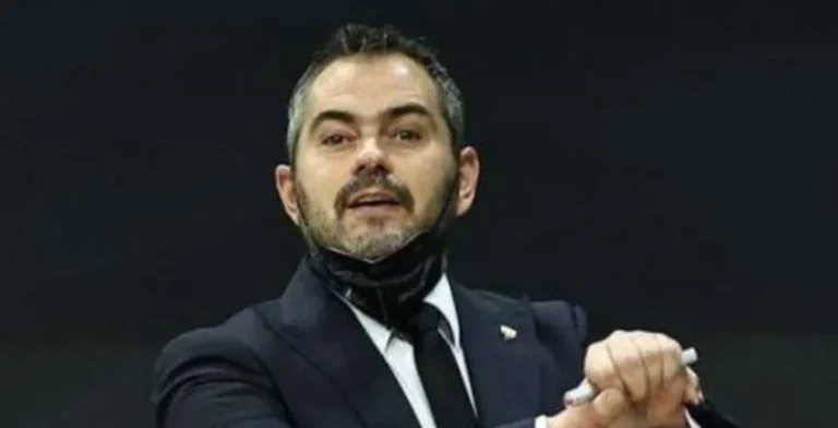 الأهلي يعلن عن انتهاء فترة تدريب أوجستي بوش لفريق السلة