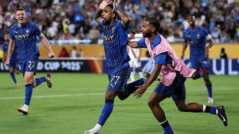 كرر إنجاز الأهلي.. أرقام قياسية لـ الهلال السعودي في مونديال الأندية