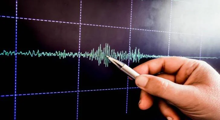61 زلزالًا وهزة أرضية تُسجل في الأردن والمنطقة منذ بداية 2025 حتى نهاية مايو