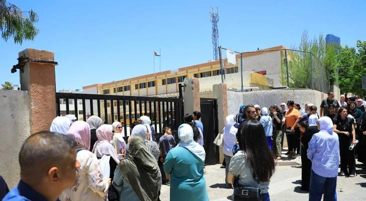 آراء متباينة لطلبة التوجيهي حول "رياضيات الثانية" بين الصعوبات والسهولة