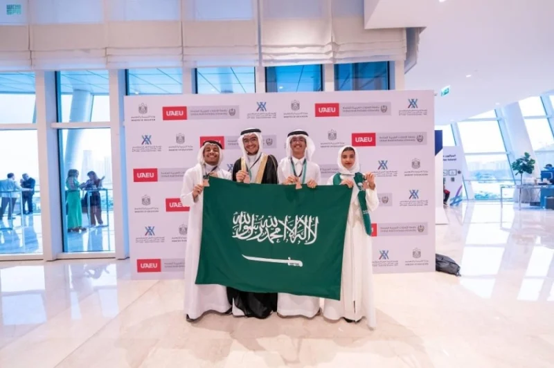 "أخضر الكيمياء" يحقق (4) جوائز دولية في أولمبياد دبي 2025