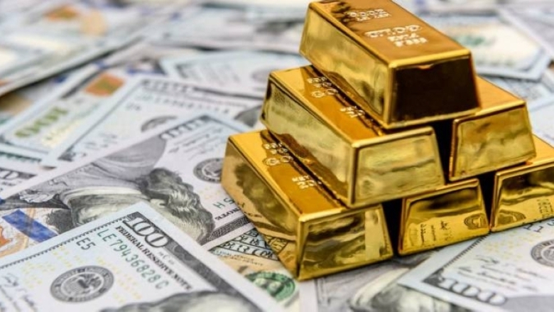 أسعار الذهب تشهد ارتفاعًا طفيفًا رغم قوة الدولار وارتفاع عوائد السندات المالية.