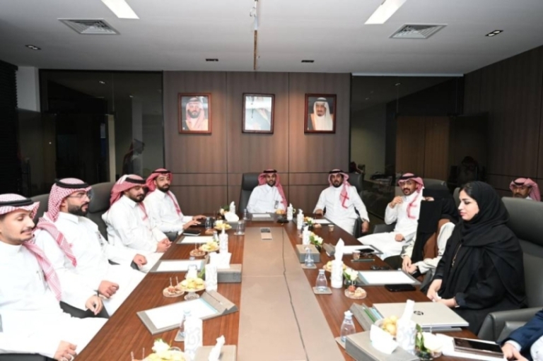 أمانة الشرقية تستضيف وزارة البلديات والإسكان لبحث إدارة المخاطر والطوارئ