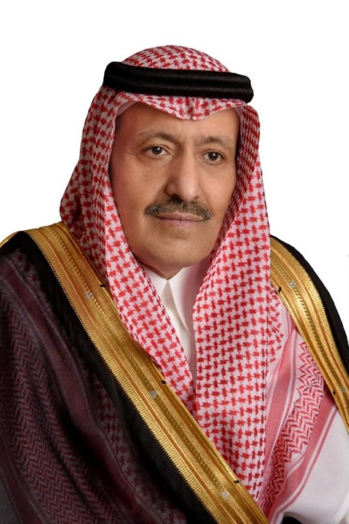 أمير الباحة يوجه بتمديد مهرجان العسل السابع عشر حتى يوم السبت المقبل.
