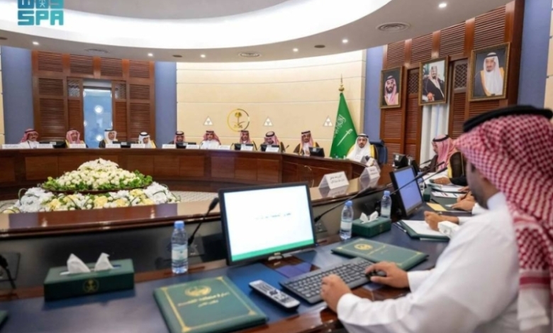 أمير القصيم يتولى رئاسة اجتماع خاص لتطوير وسط مدينة بريدة بشكل شامل.