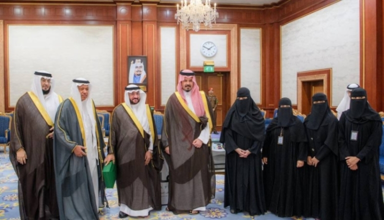 أمير المدينة يثمن جهود تطوير التعليم
