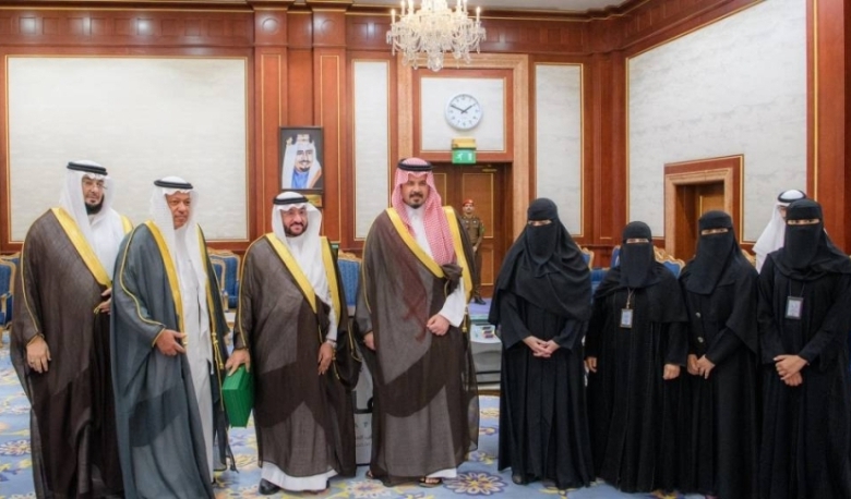أمير المدينة يثمن جهود تطوير التعليم